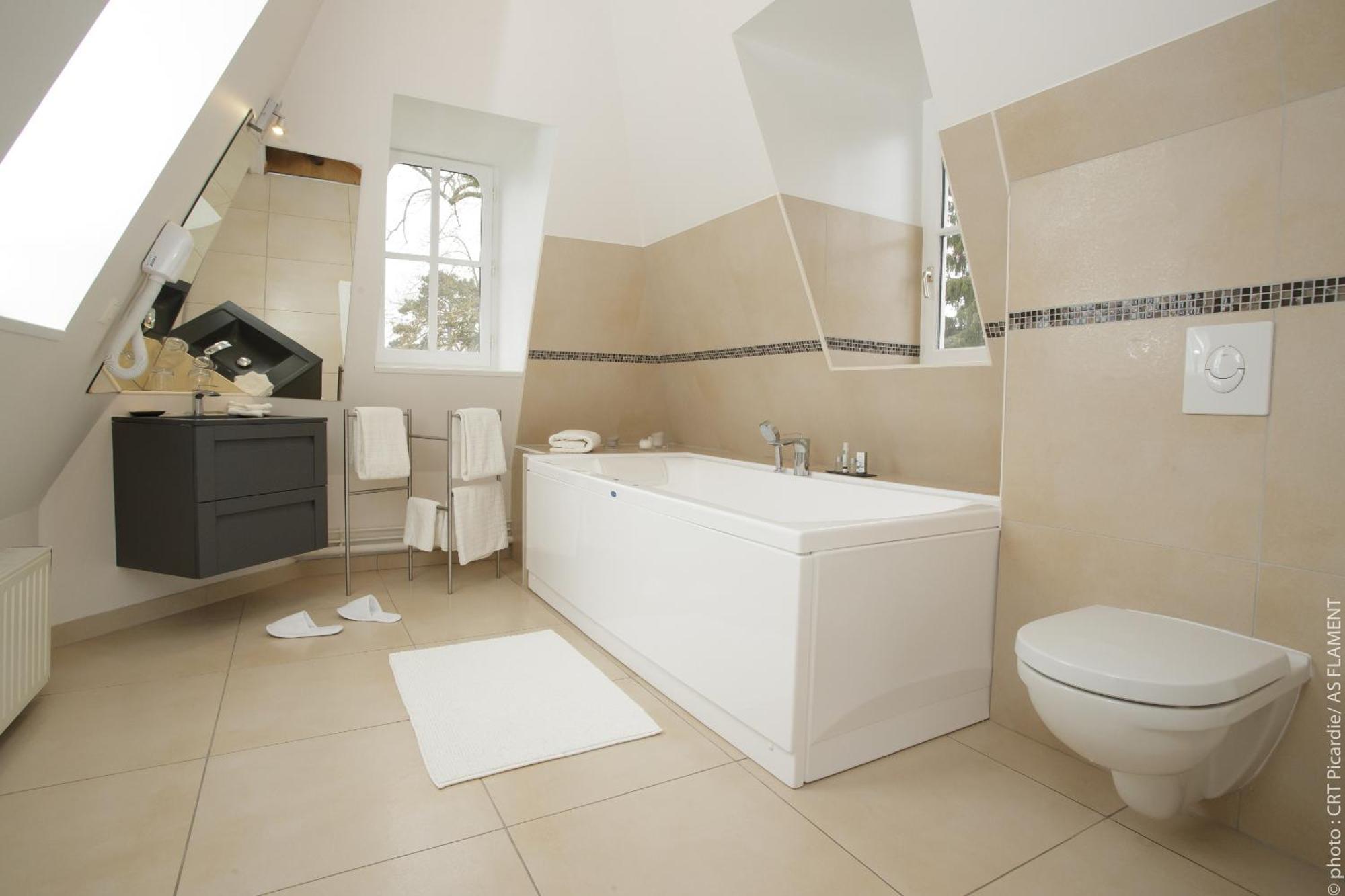 Château De Breuil Bed & Breakfast Bruyeres-et-Montberault Phòng bức ảnh